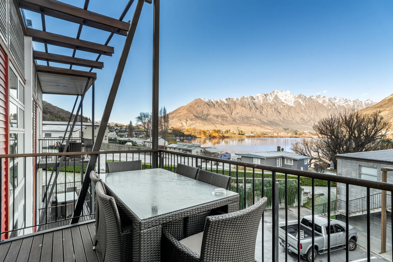 Fabulous Lakeside Marina 2 Bedroom photo 1