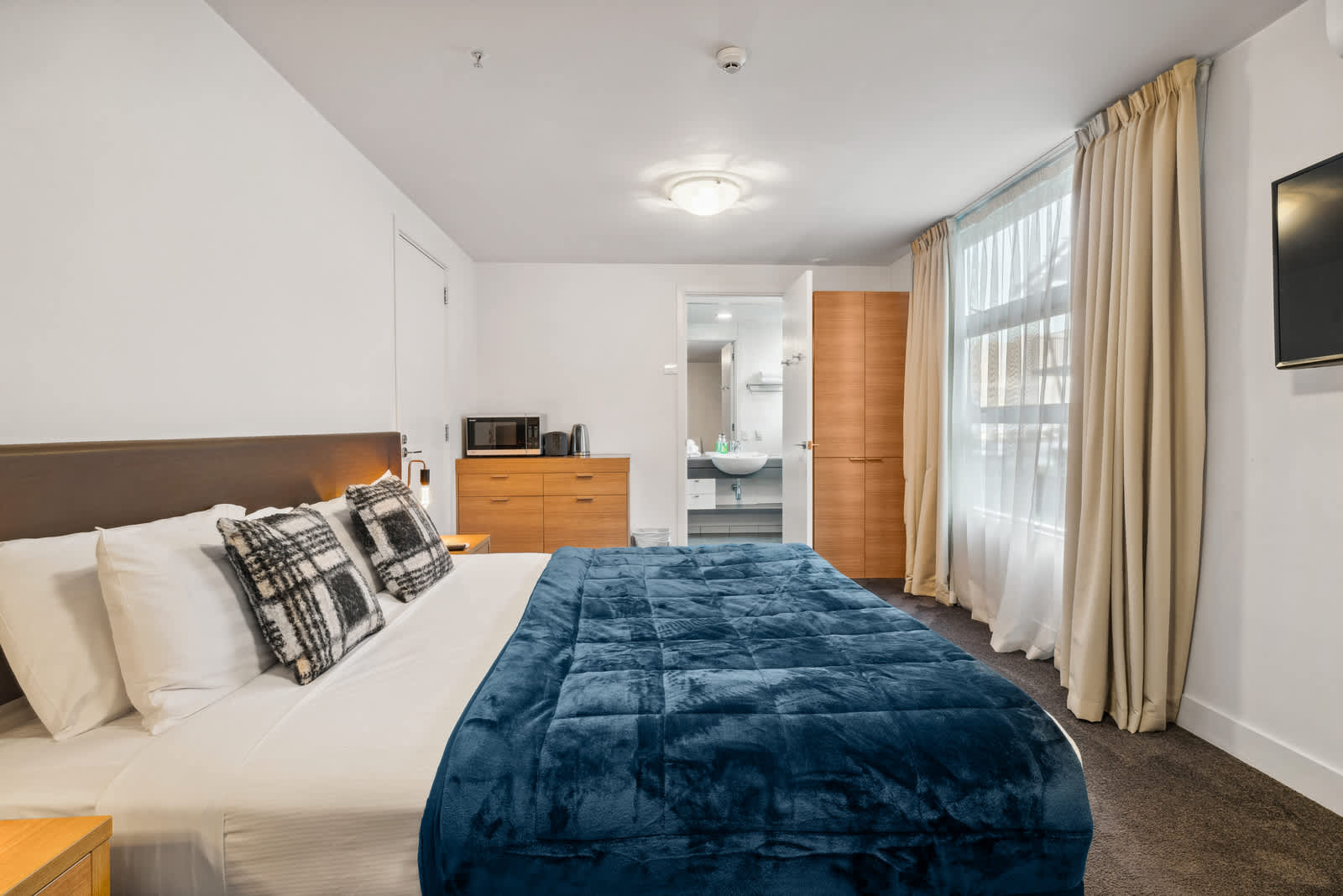 Waterfront Queenstown Studio, Peaceful Stay photo 1