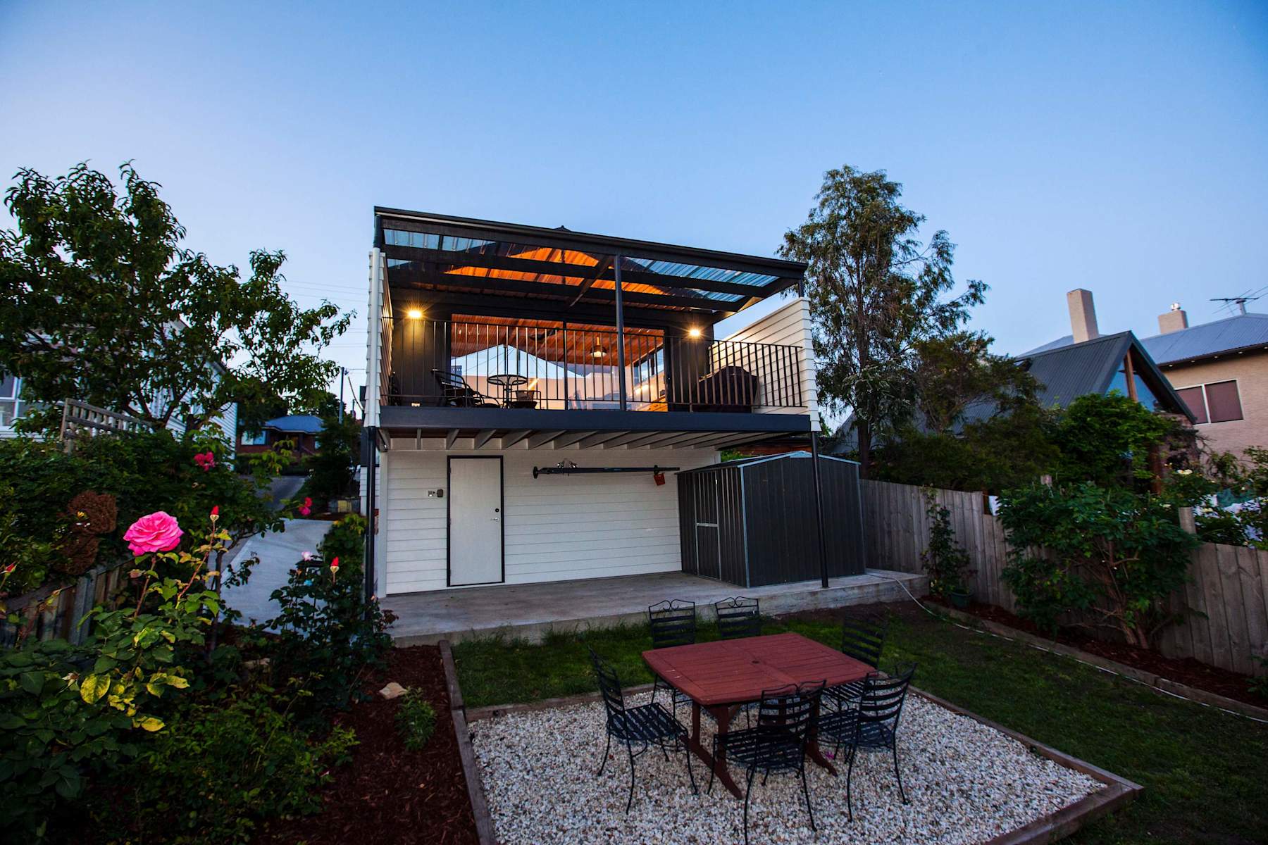 "Omaroo House" close to City, with secure parking. photo 1