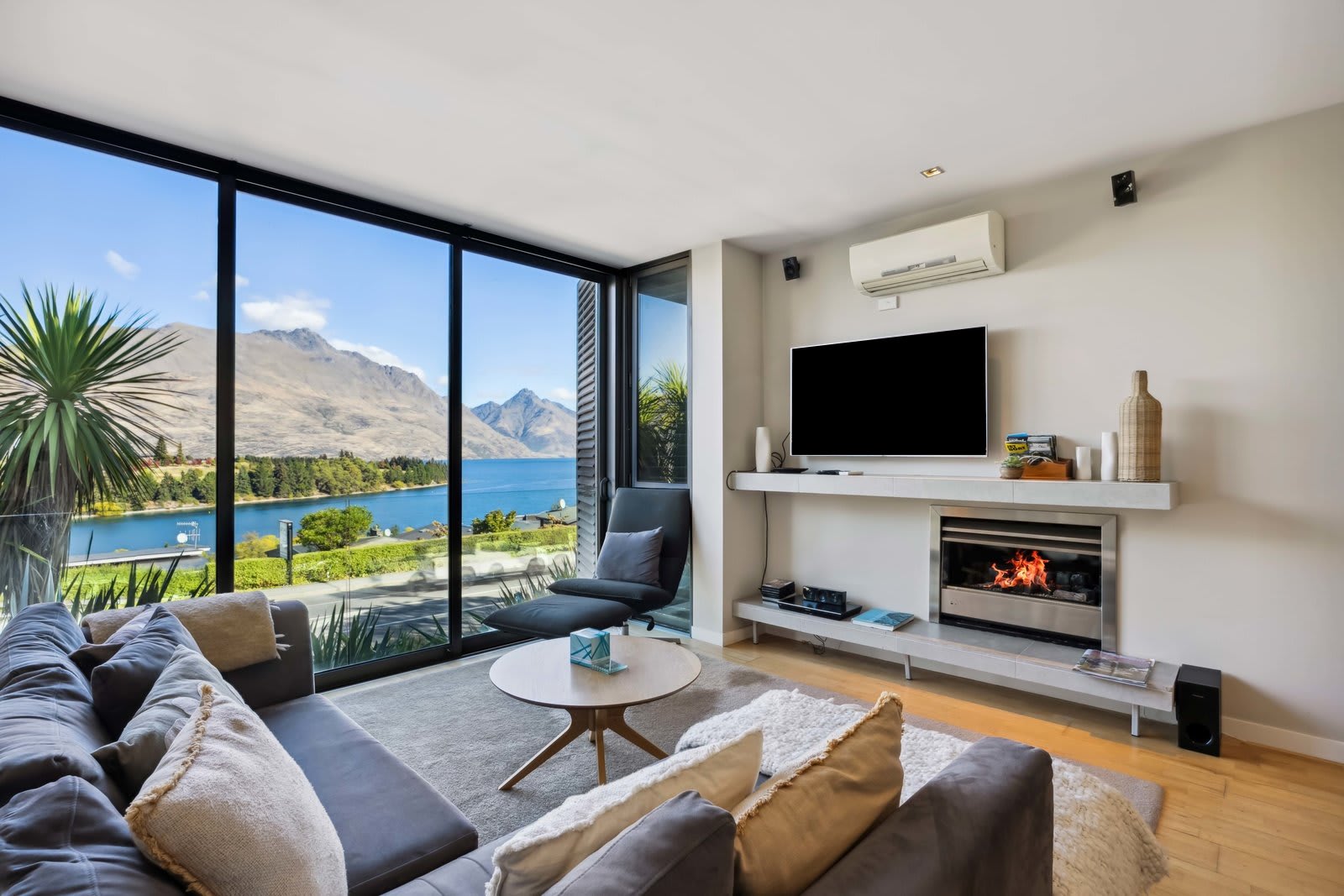 Lakeside 1 Bed- Pounamu Complex photo 1
