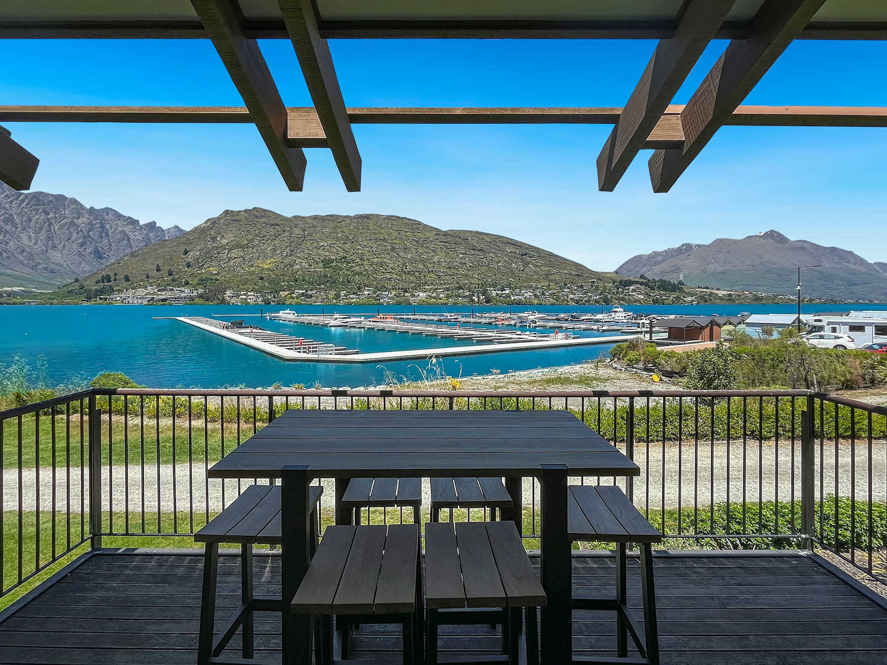 Premium Lakefront 3 Bedroom Apartment Marina 205 photo 1