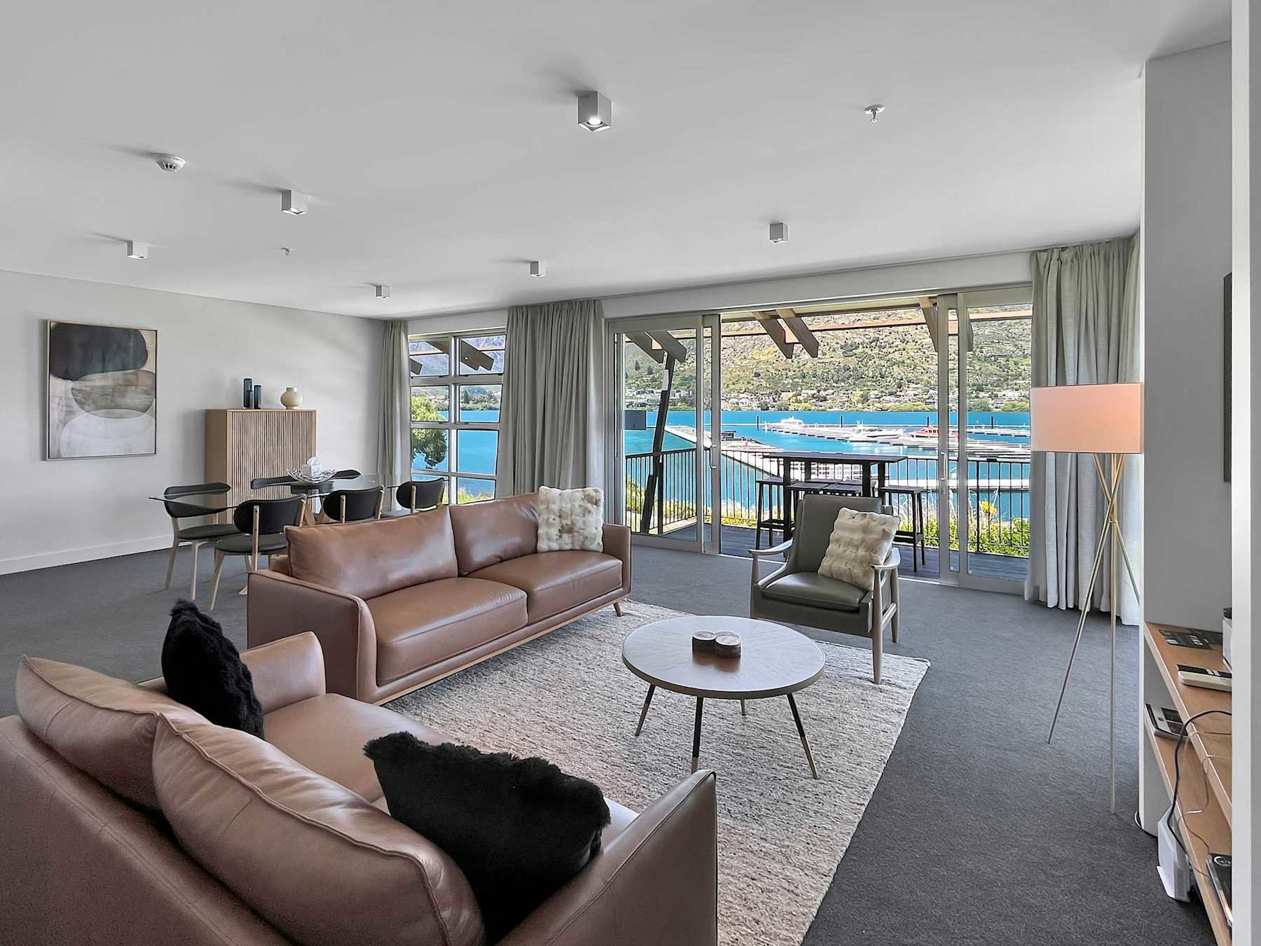 Premium Lakefront 2 Bedroom Apartment Marina 205 photo 1
