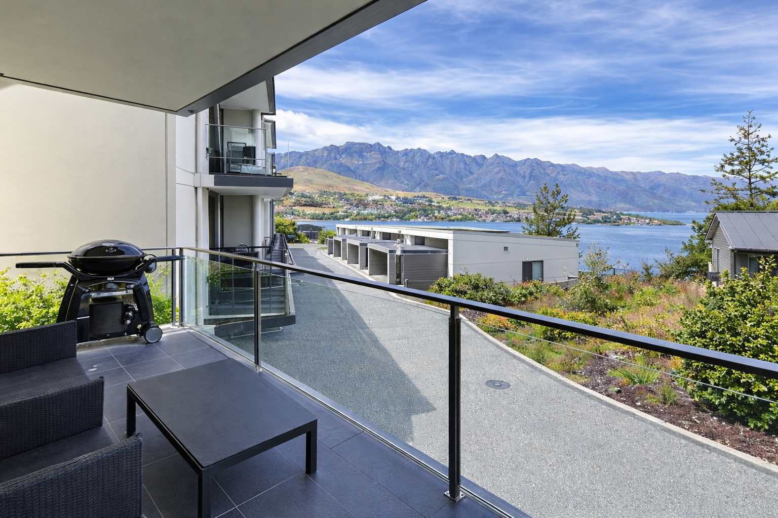 Terrace Apartment 7 With Mountain Views photo 1