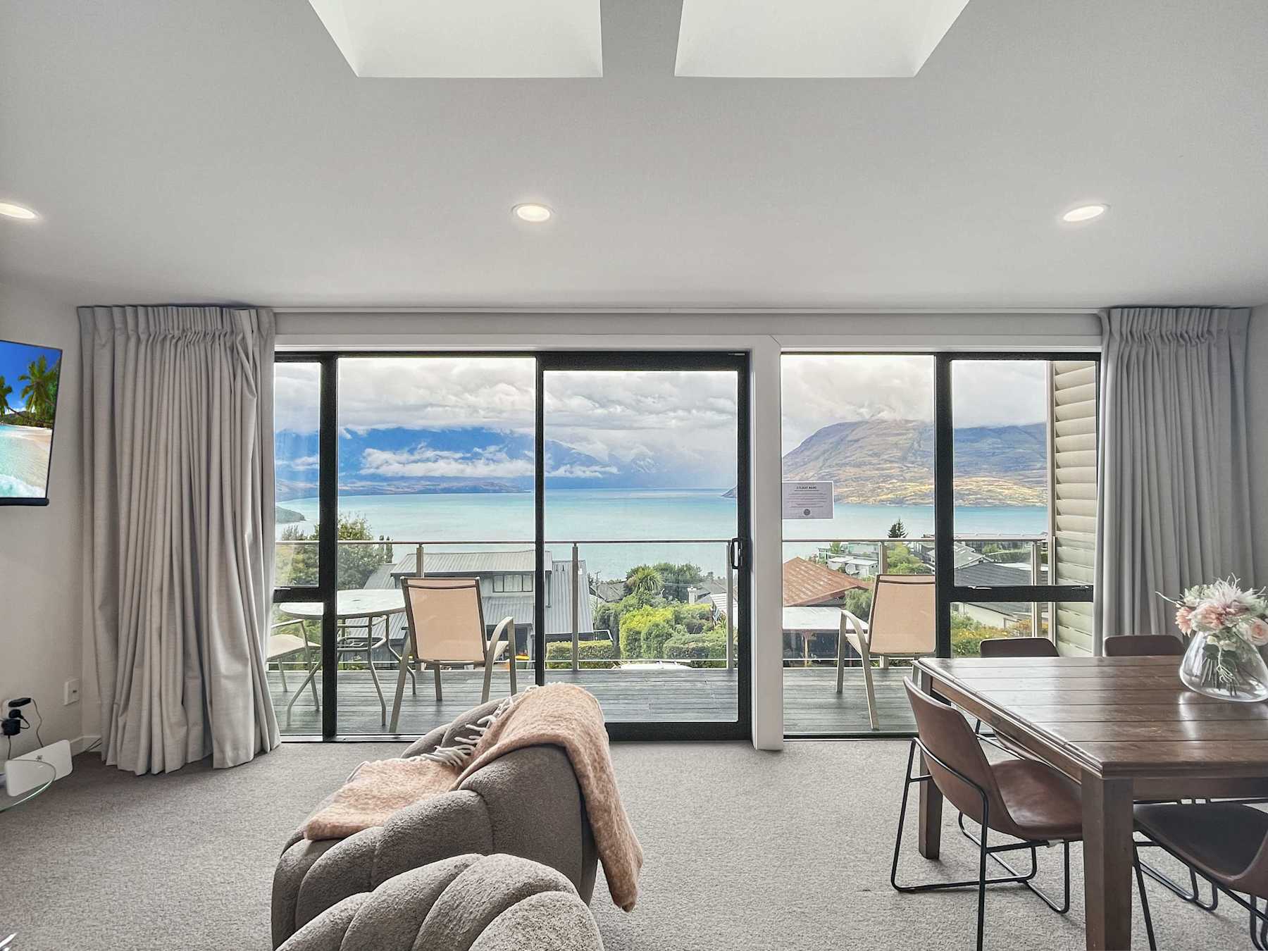 Quiet Home with Stunning Lake & Mountain Views photo 1
