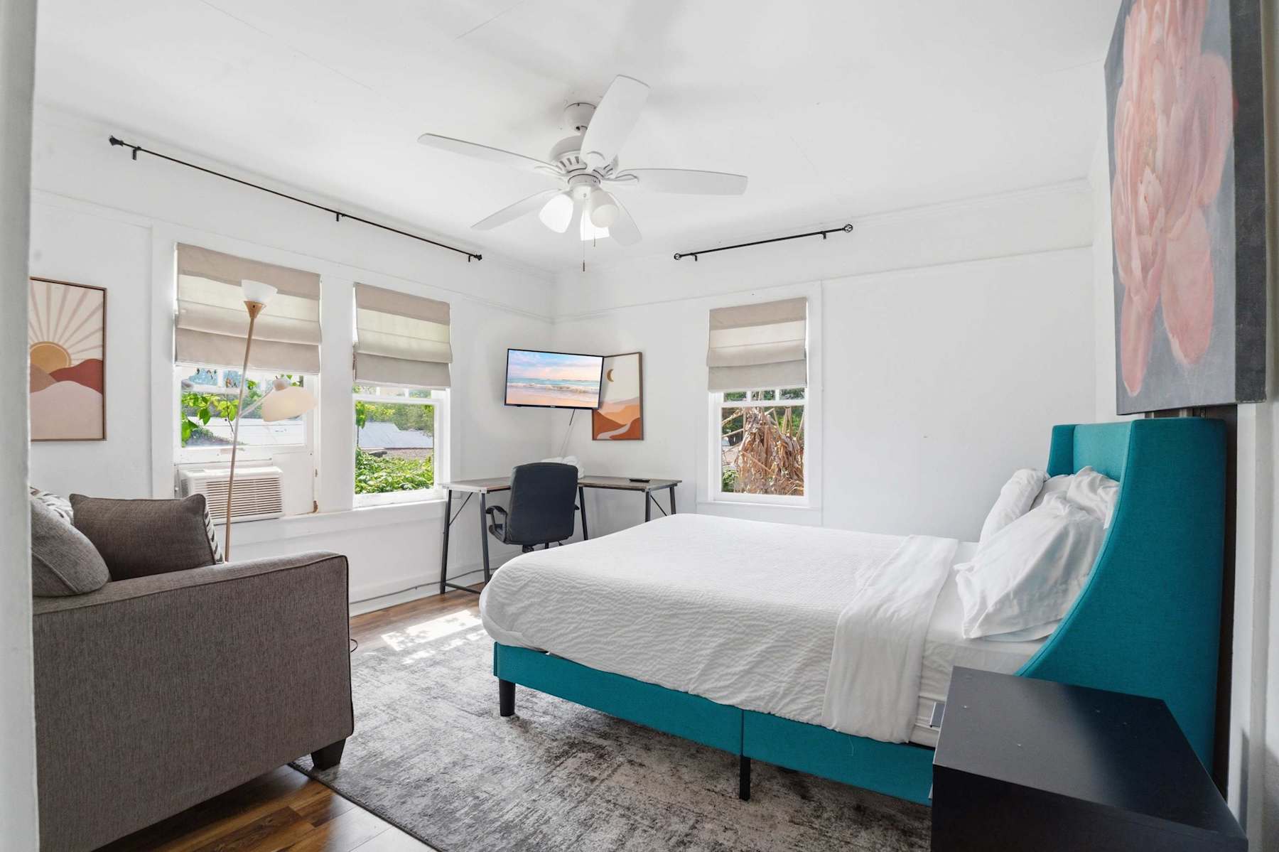 Cozy Private Room in Shared Home Near Downtown photo 1