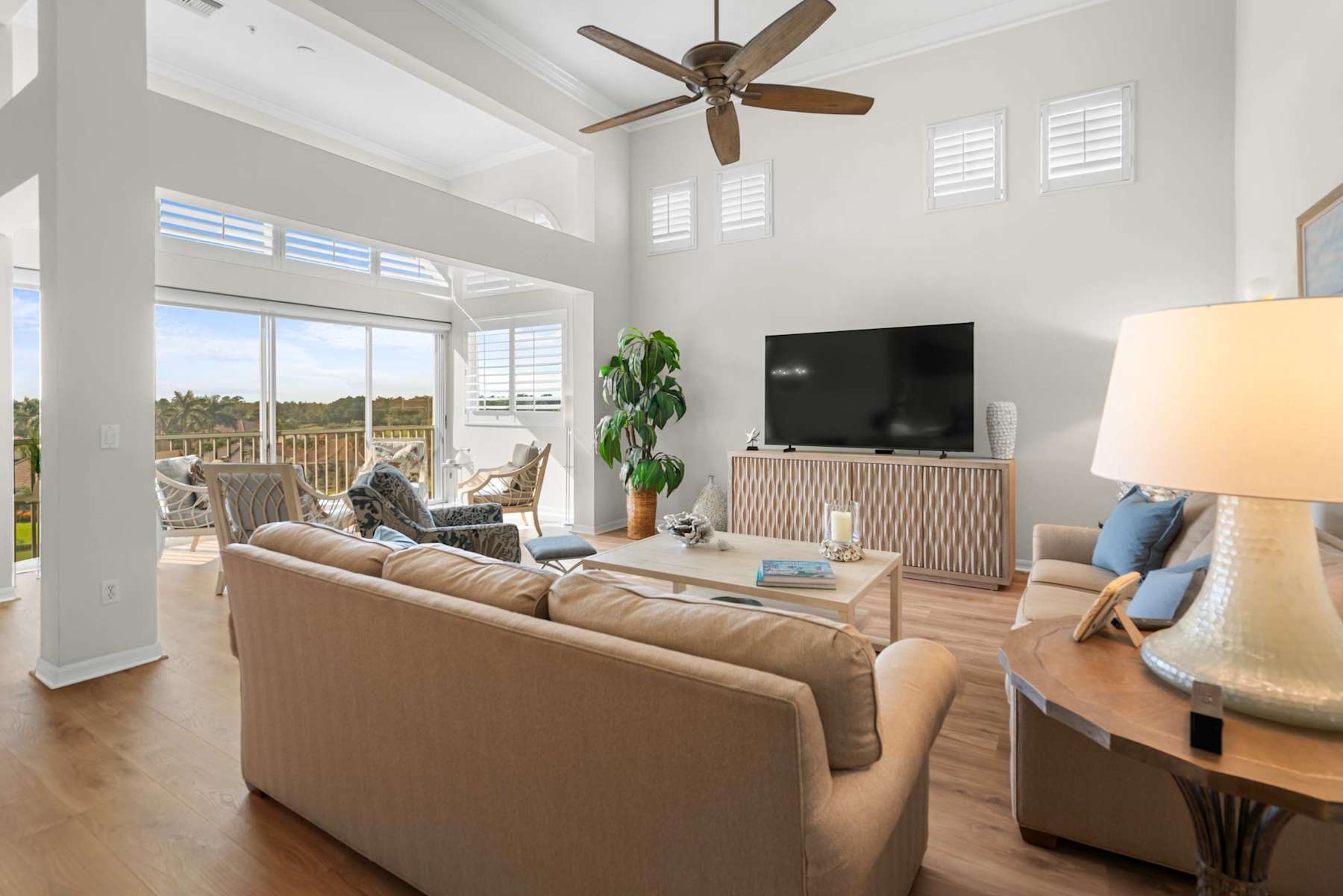 Gorgeous Penthouse Condo in Pelican Marsh photo 1
