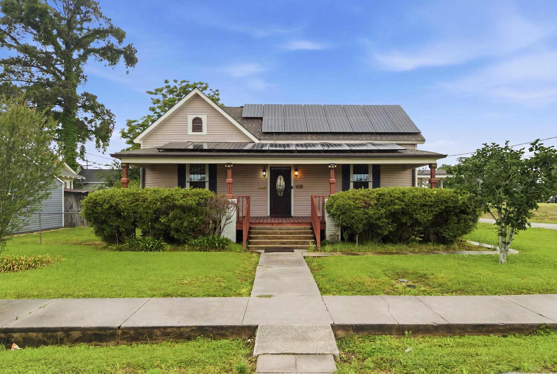 Downtown Lafayette 4BR Home with Parking photo 1