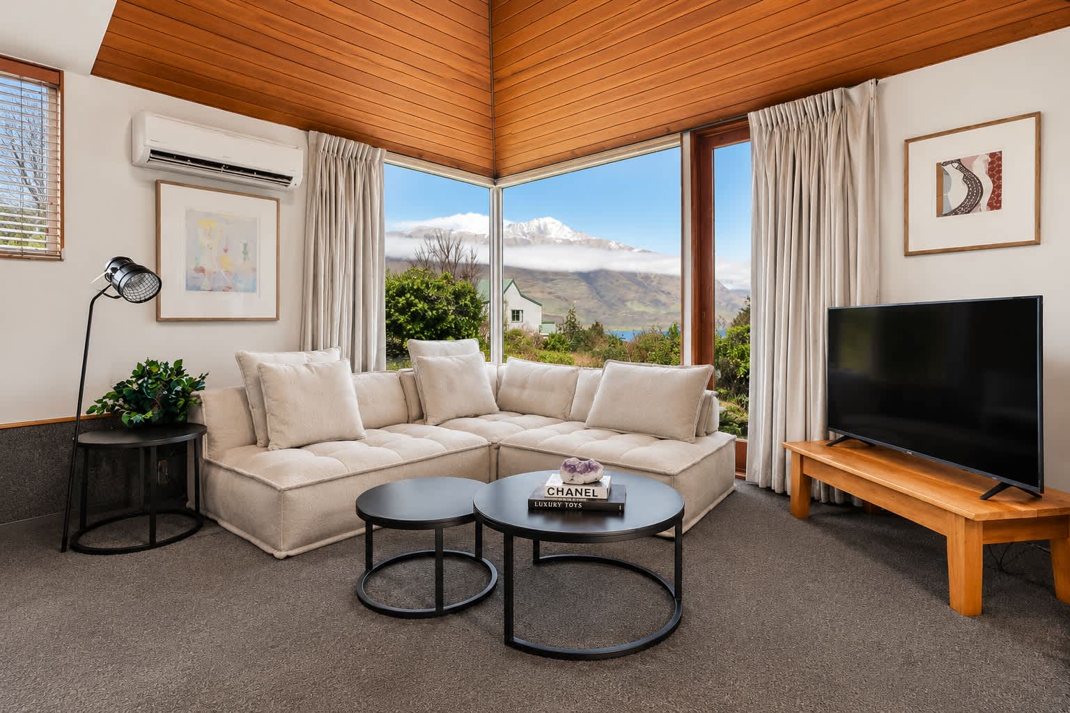Sunshine Bay Lake Views Hidden Gem! photo 1