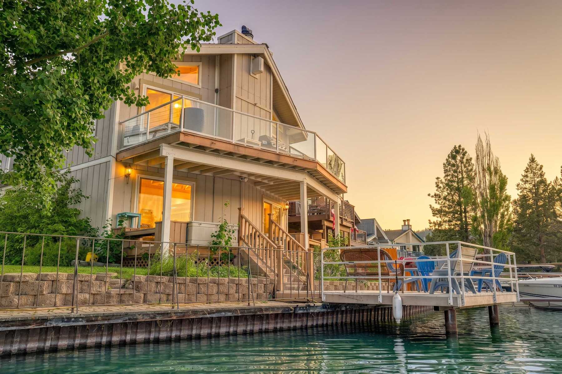 South Lake Tahoe Getaway - Waterfront Deck & Yard photo 1