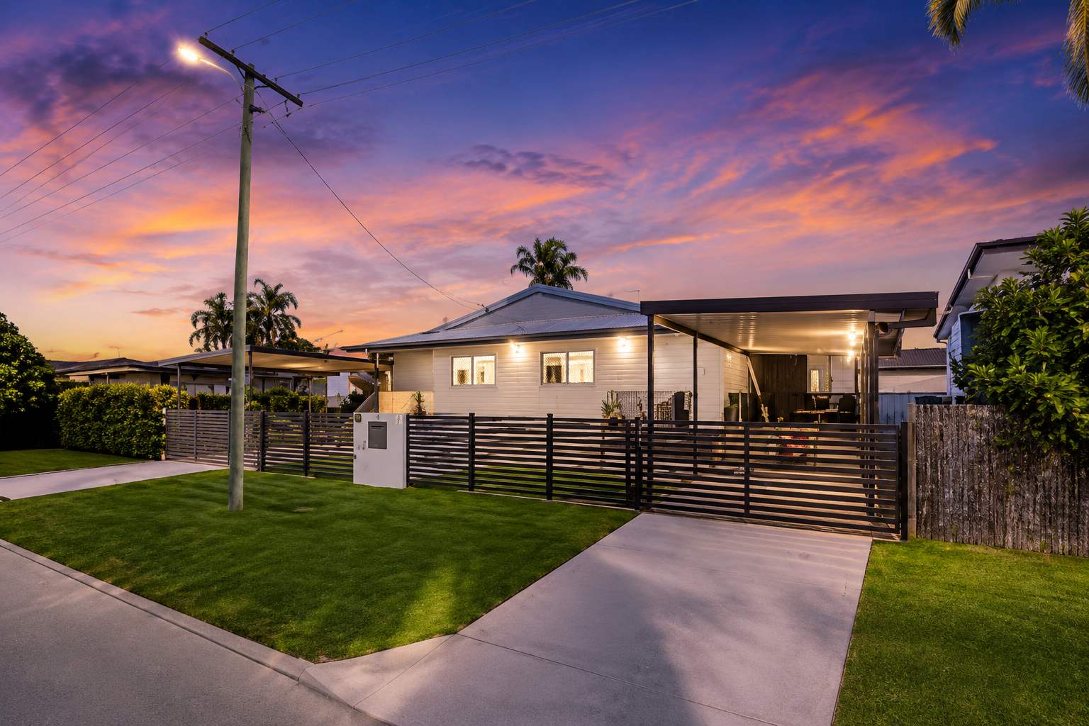 Modern 2BR Duplex | Secure Parking | Near CBD photo 1