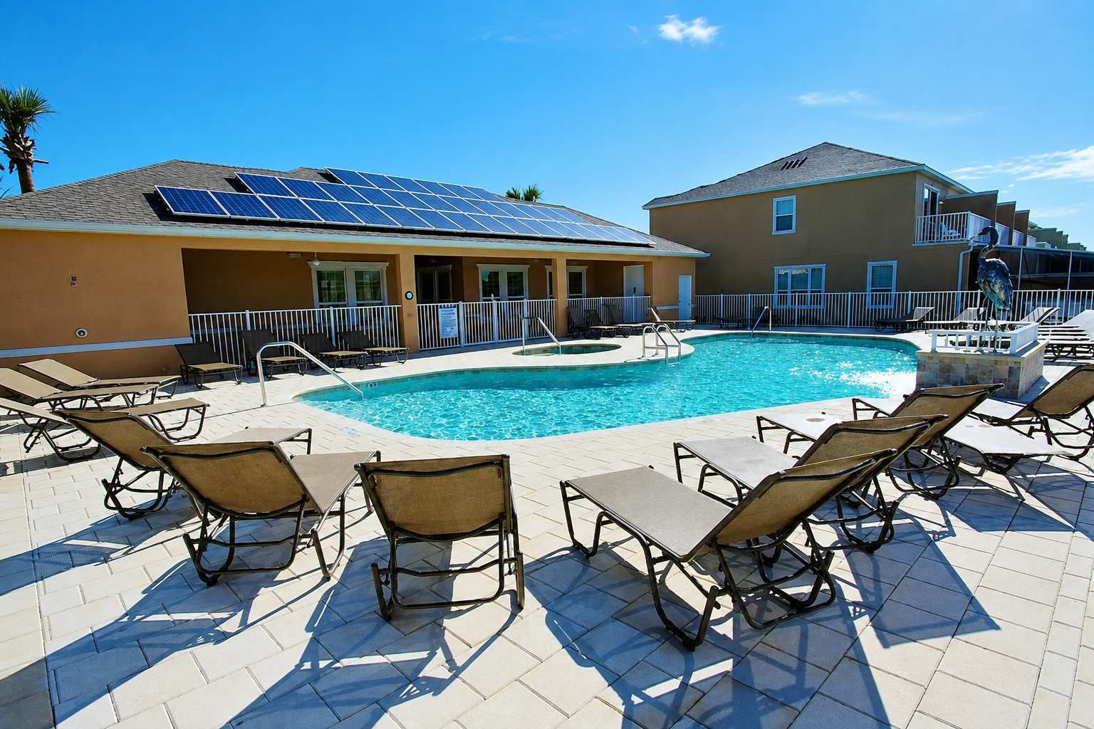 End-Unit Townhome with Pool Near Disney Parks photo 1