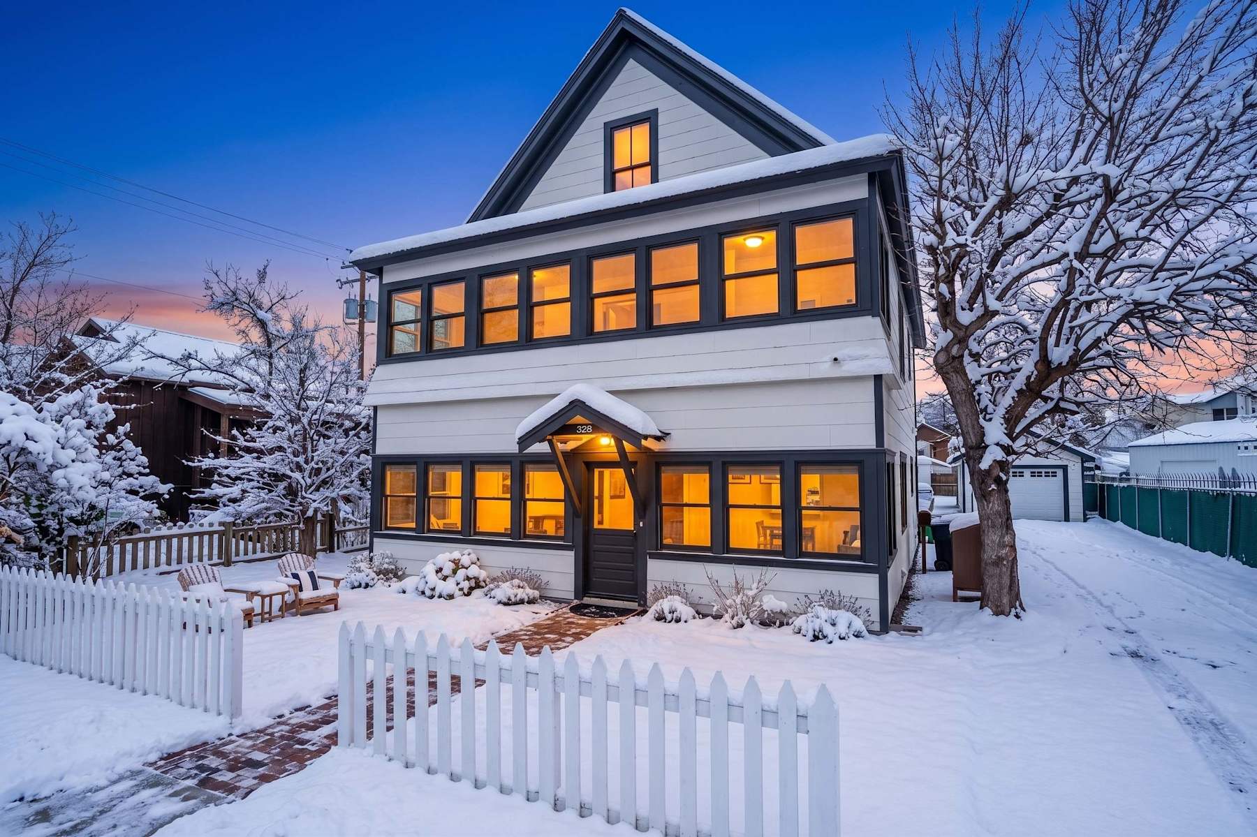 Downtown Truckee, Walkable, 6 Bed, Pet Friendly! photo 1
