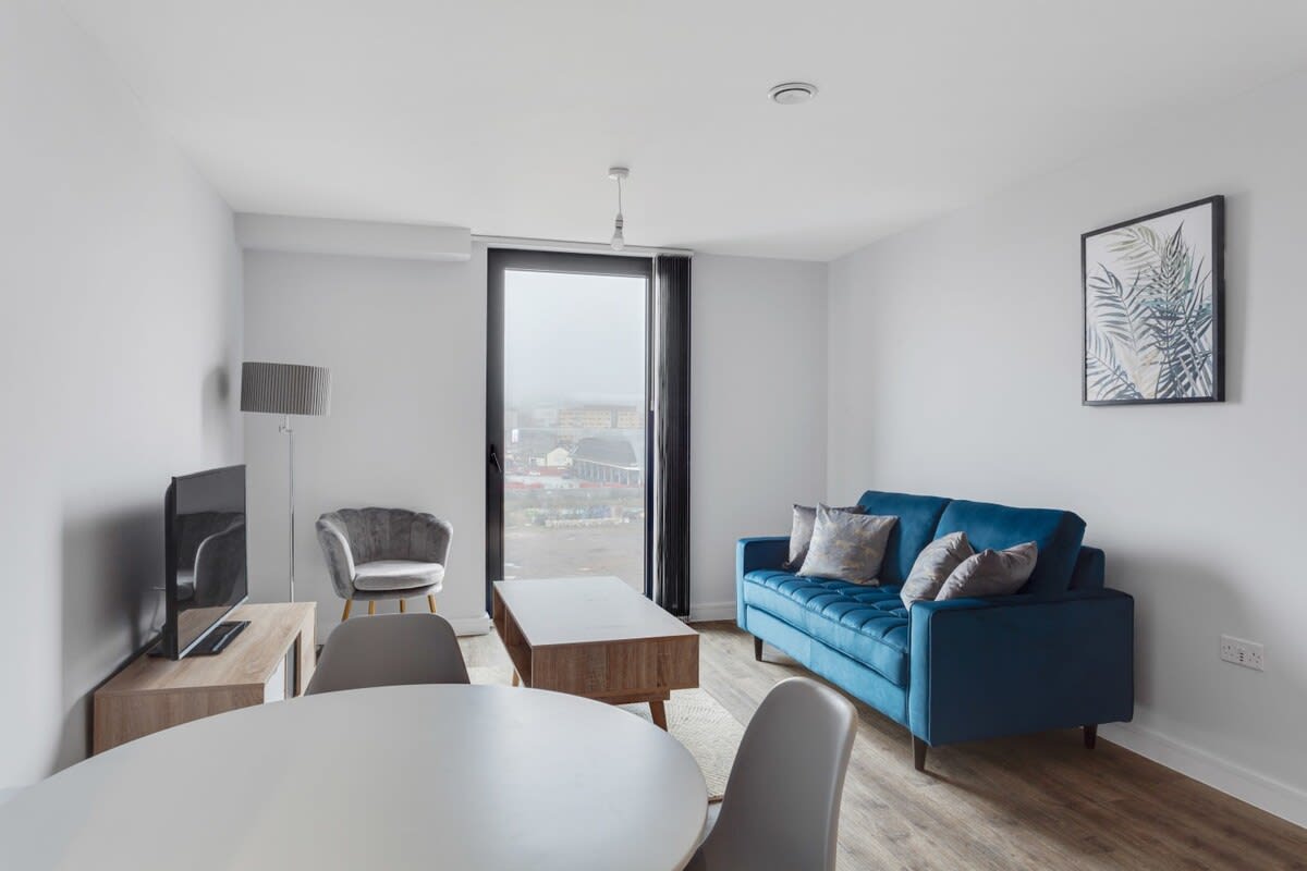 Bright Contemporary 2 Bedroom Birmingham Apartment photo 1