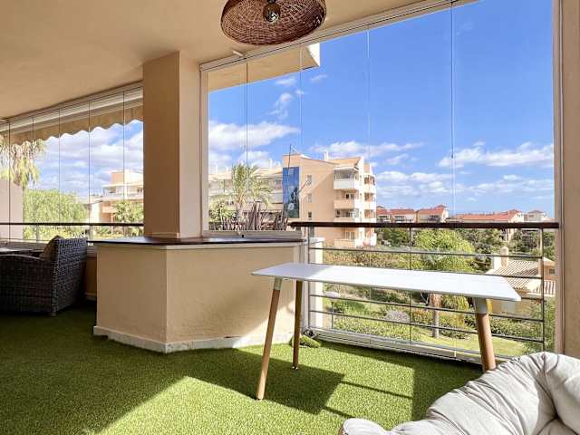 Terraza acristalada, utilizable todo el año