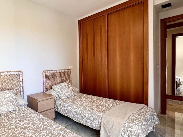 Segundo dormitorio con dos camas individuales