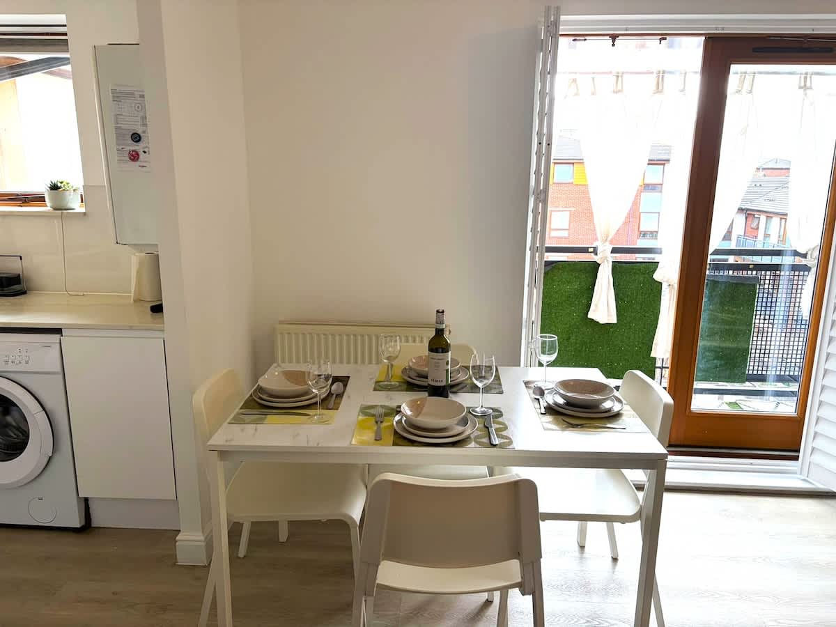 The Croydon Apartment, photograph 16 of 42