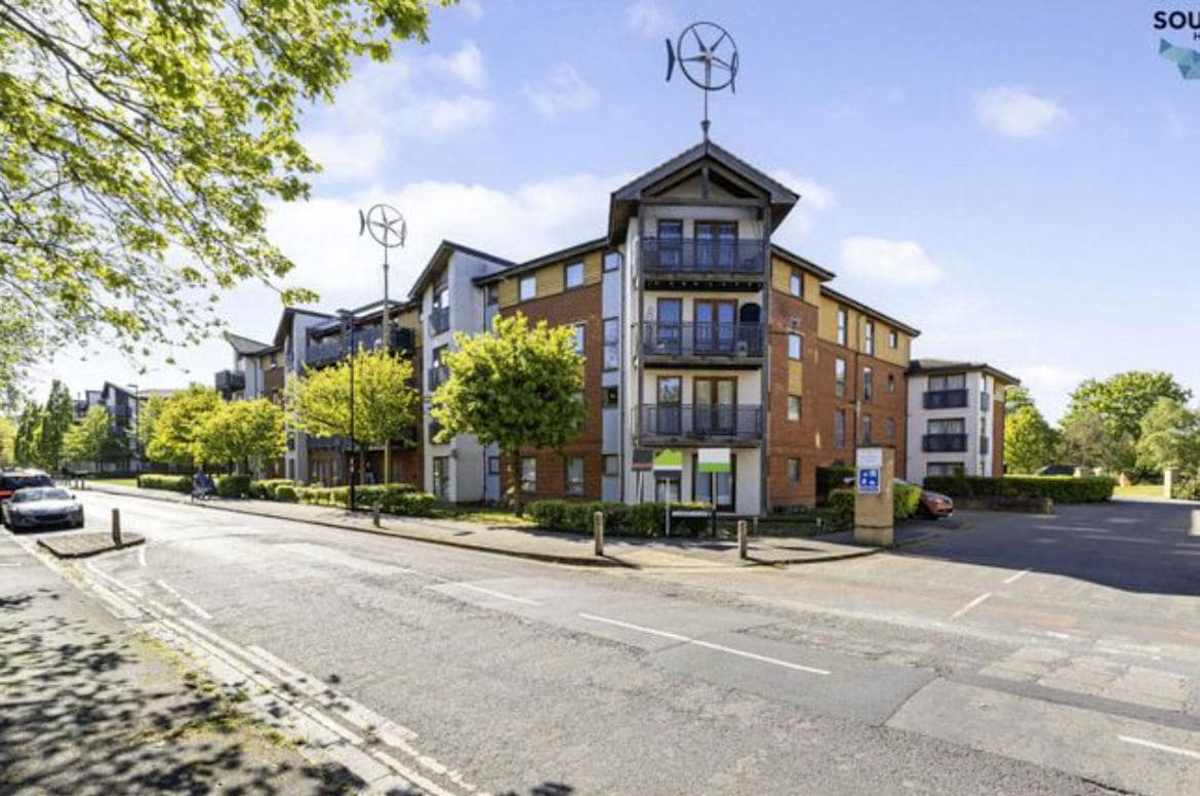 The Croydon Apartment, photograph 11 of 42