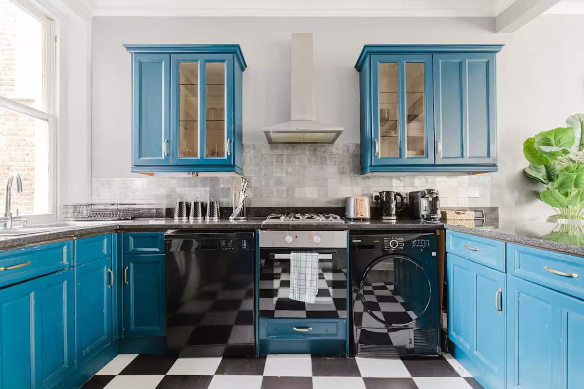 The Fulham Maisonette, photograph 24 of 42