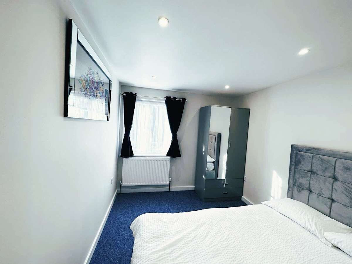 The Lewisham House, photograph 46 of 57