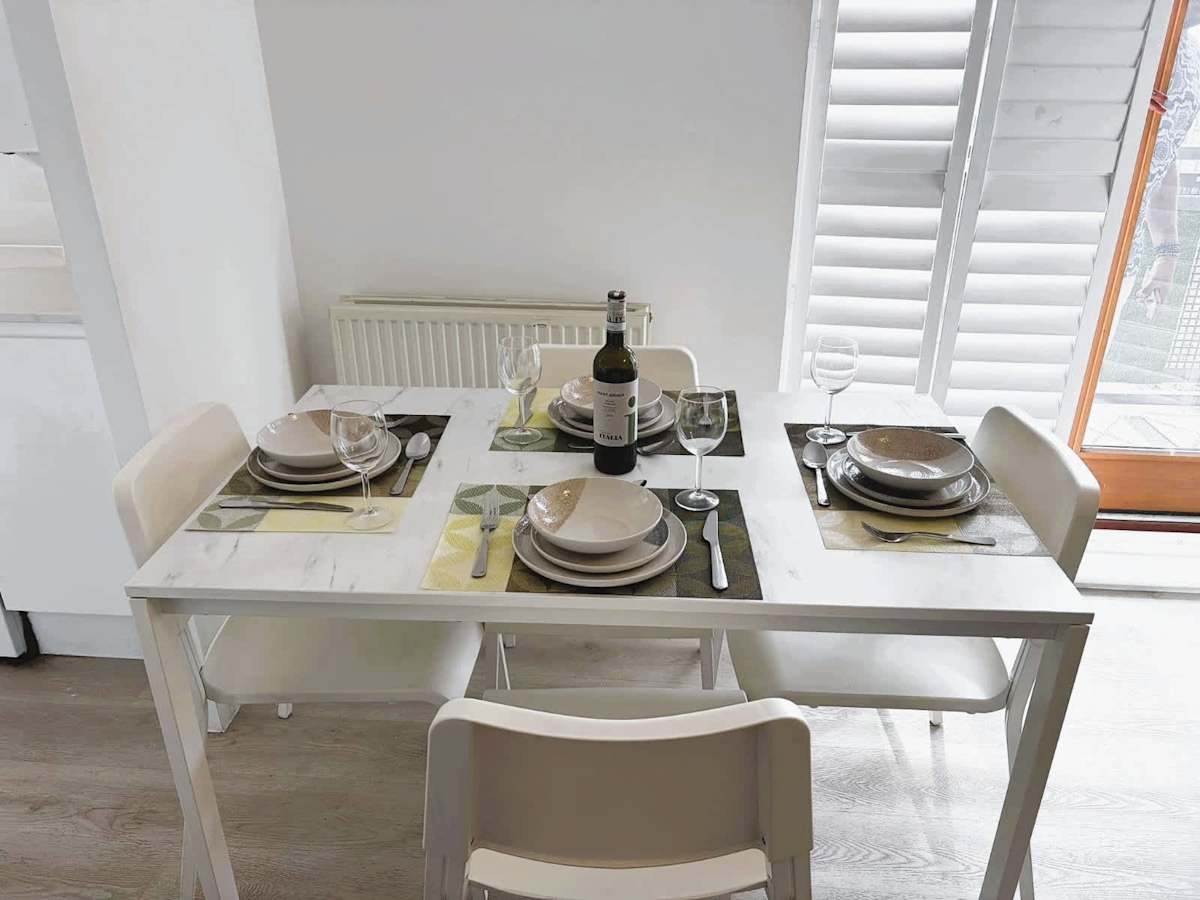 The Croydon Apartment, photograph 40 of 42