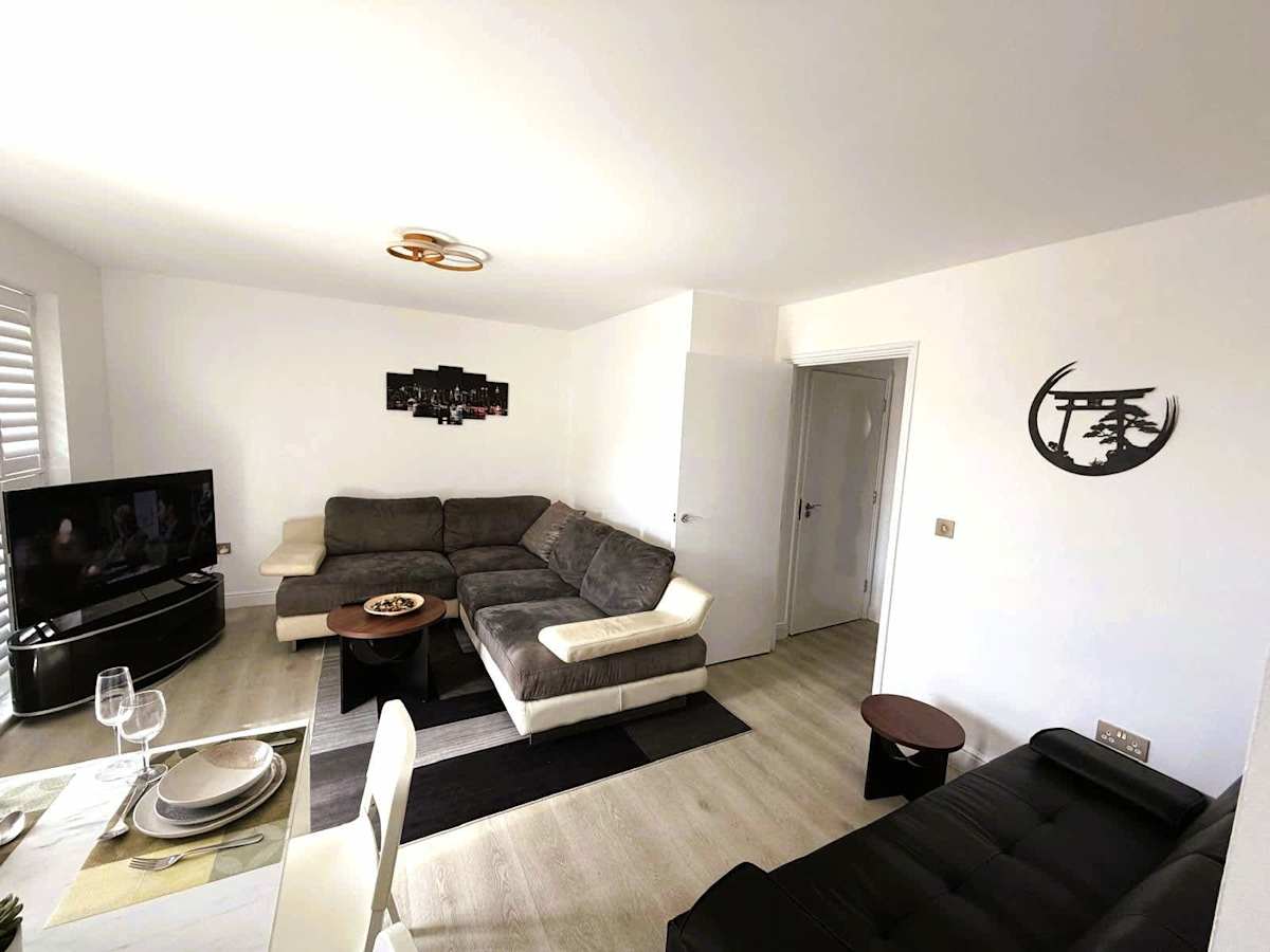 The Croydon Apartment, photograph 37 of 42