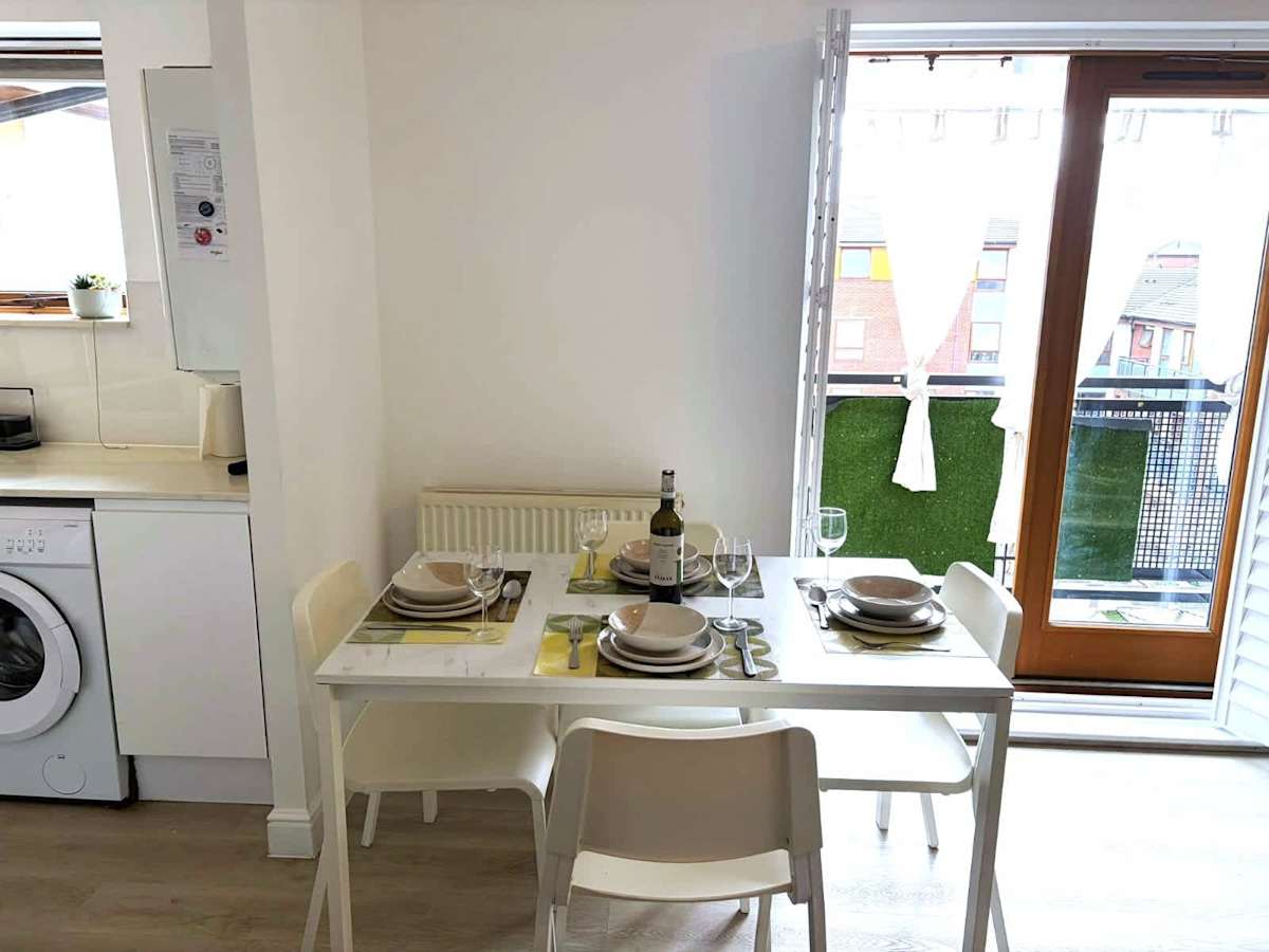 The Croydon Apartment, photograph 39 of 42