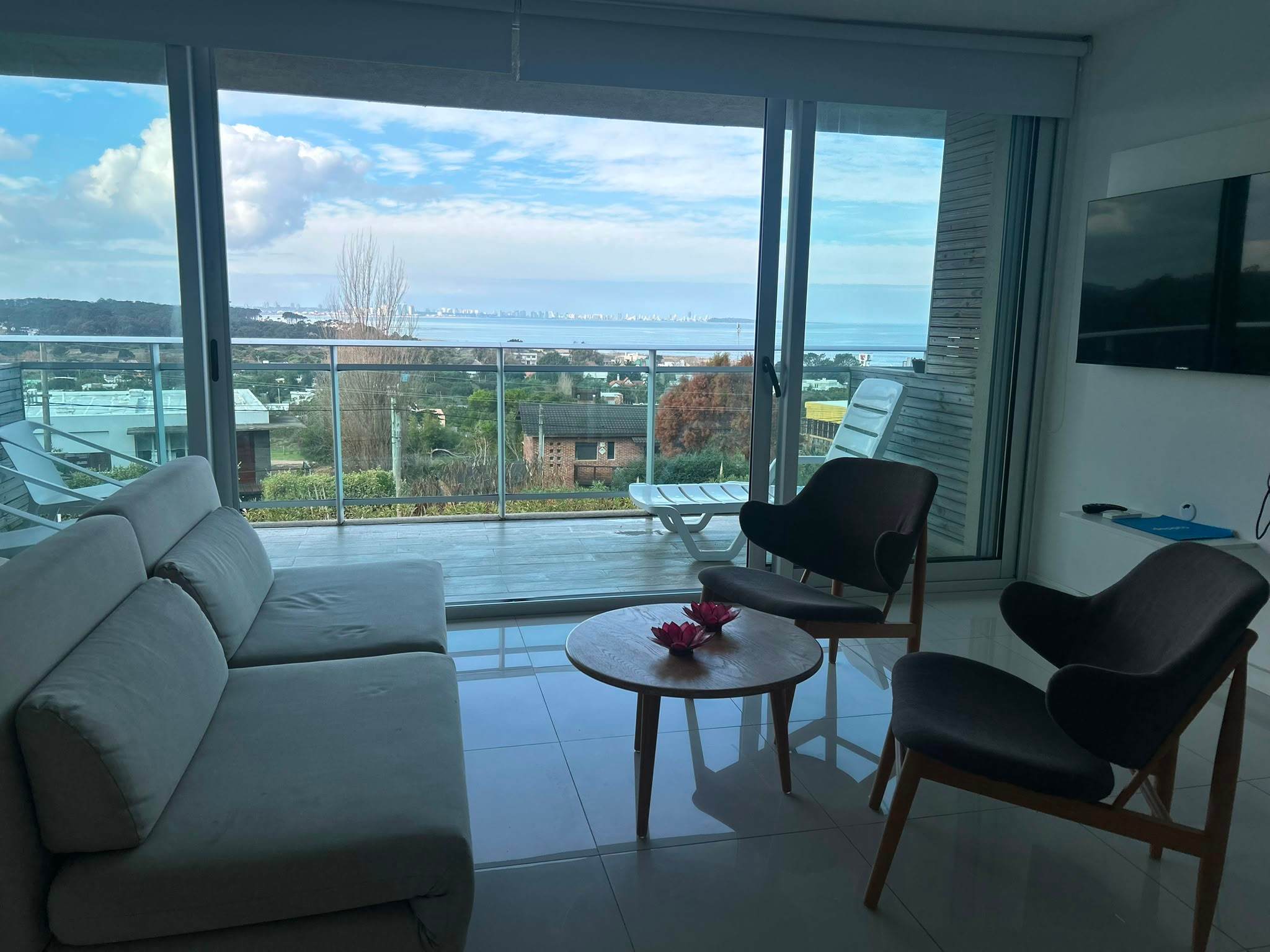 Foto principal de SYRAH Bahía · Unidad PB 005 – Monoambiente con piscina propia en Punta Ballena · Uruguay