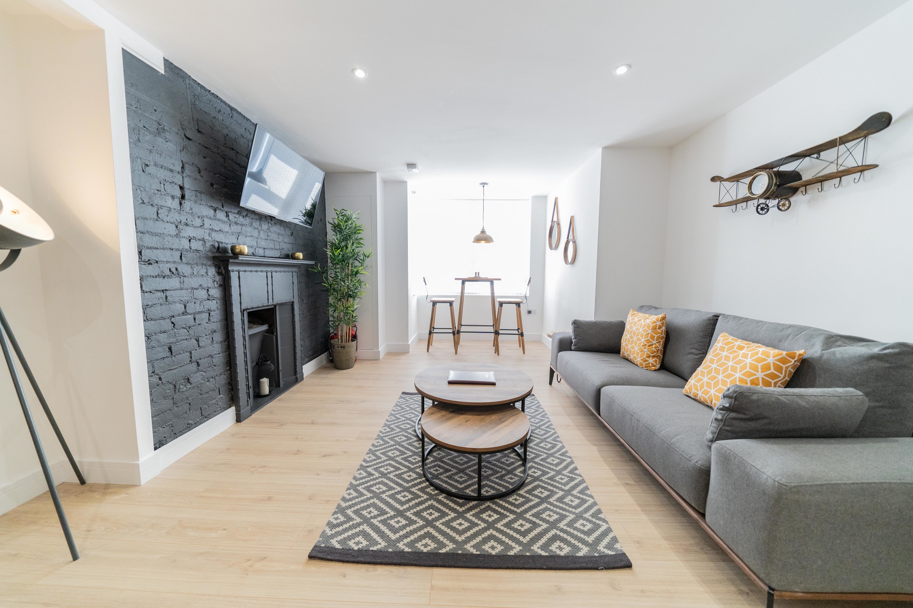 ** 3 Ashbrook Windmill - Luxury first floor 1 bedroom flat ** in Windmill Road 107 OX3 7BT - Property image 3 - VivreStays