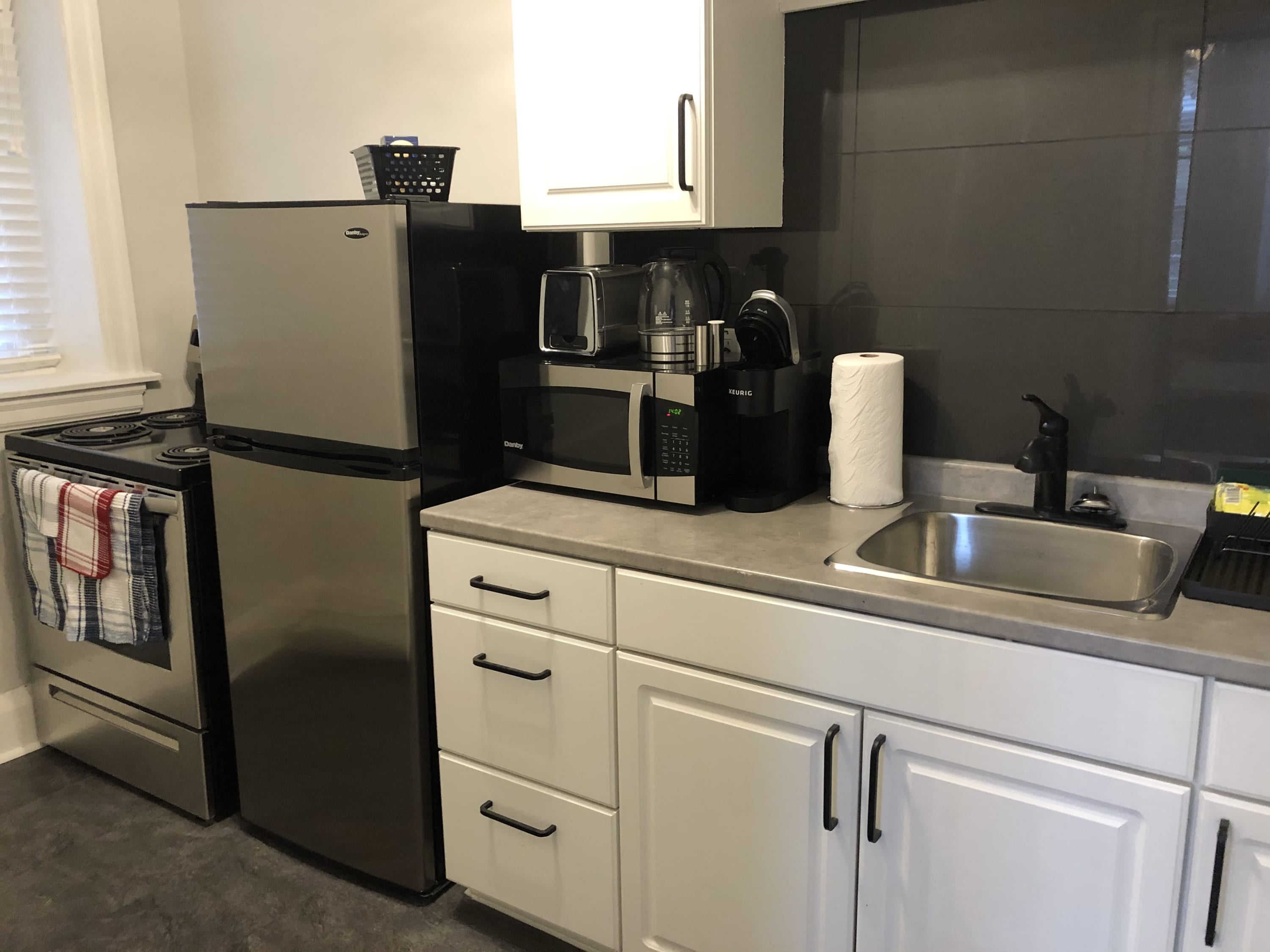 1BR Boutique Condo with PRIME Walk Score | Photo 7