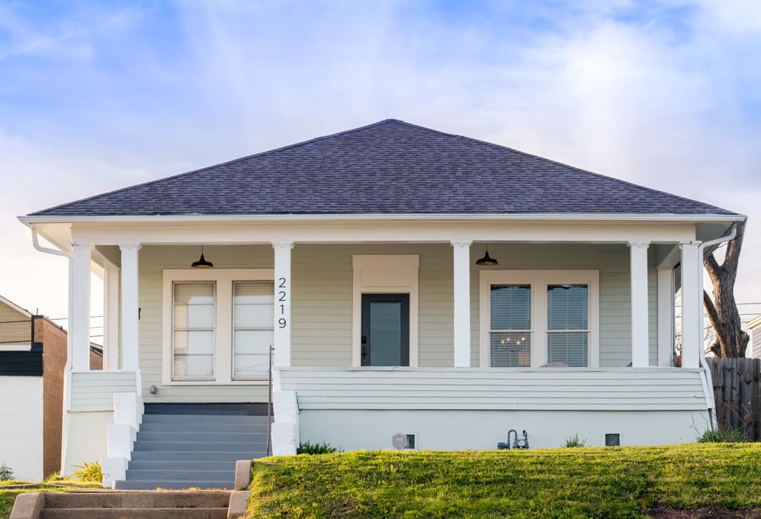 Restored 1930s Uptown Bungalow 2 min. to Magnolia Silos — Waco, TX — vacation rental