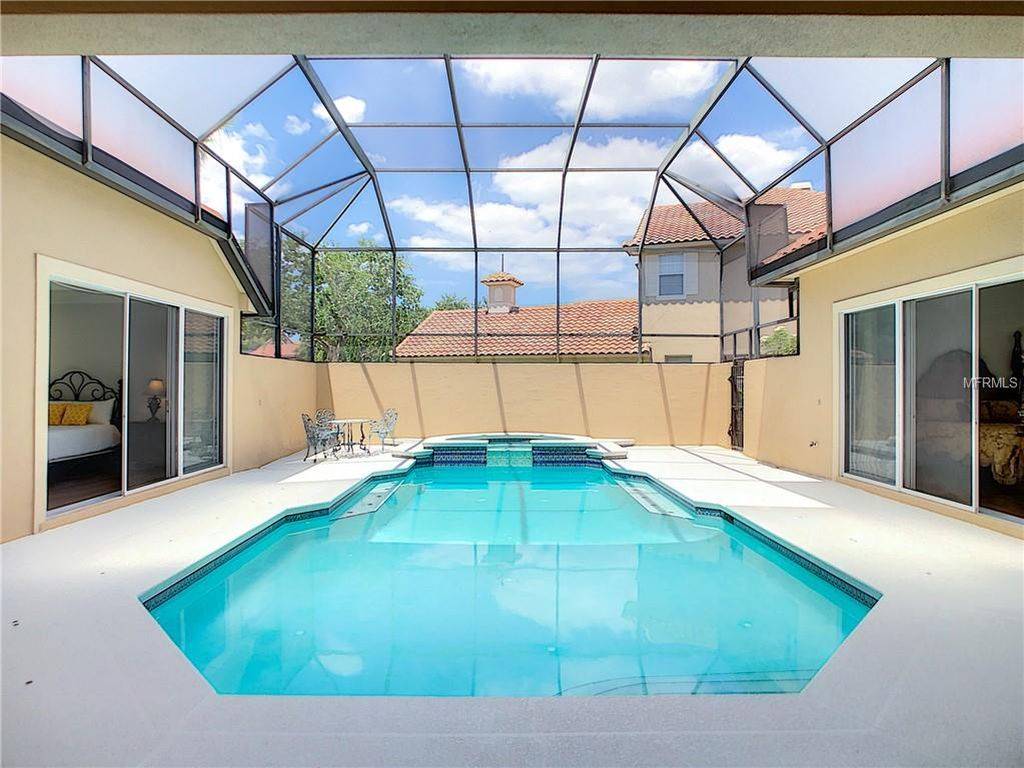 Gracious Orlando 5 Bedroom Lakefront Villa w Pool Spa Fireplace Golf 10 Guests in Orlando, FL