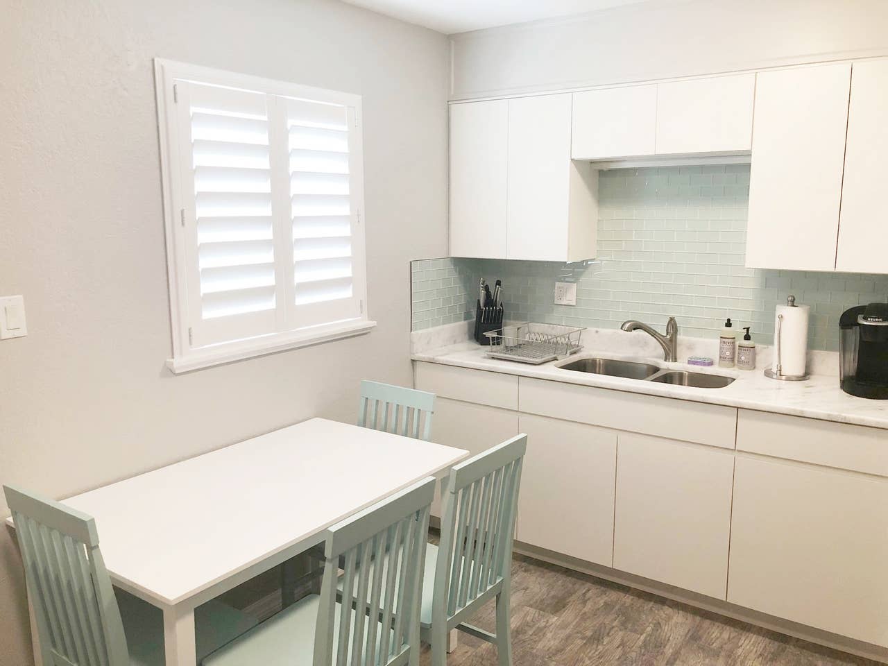 Newly Renovated - Modern Apartment - 1 of 4