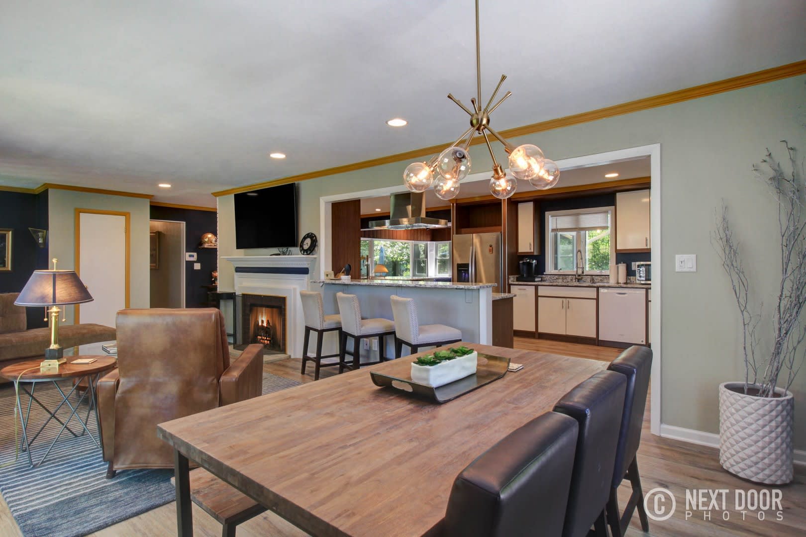 Modern Notre Dame Get Away! EV Charger (1614) 5