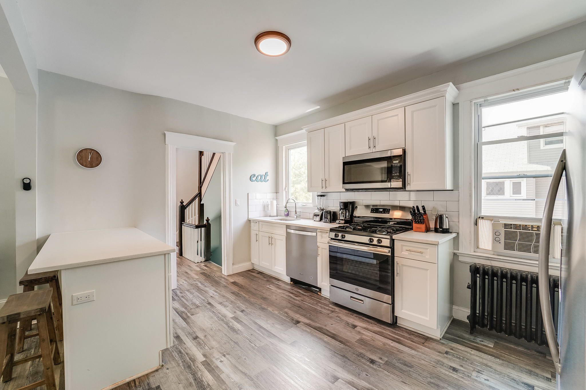 4BR/2BA Duplex Apt in Downtown Montclair w/Parking