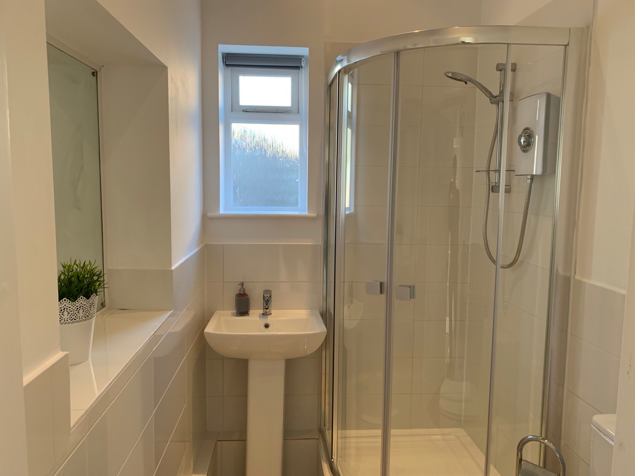 Ashbrook Lewis a two bedroom, two bathroom cottage, Harwell Campus in Limetrees 1 OX11 0HW - Property image 6 - VivreStays