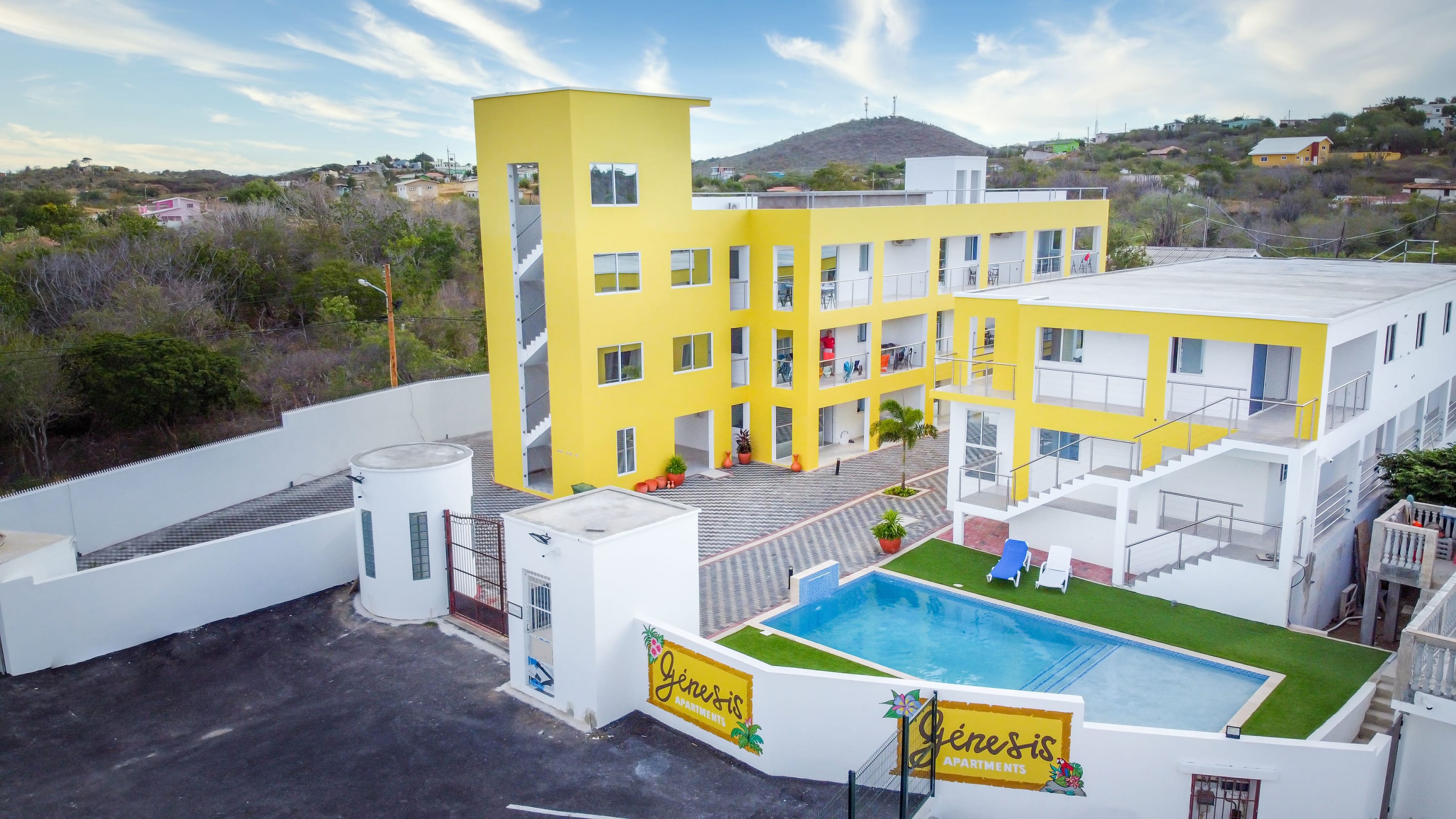 Genesis Apartments in Jan Thiel - Swimming Pool 2