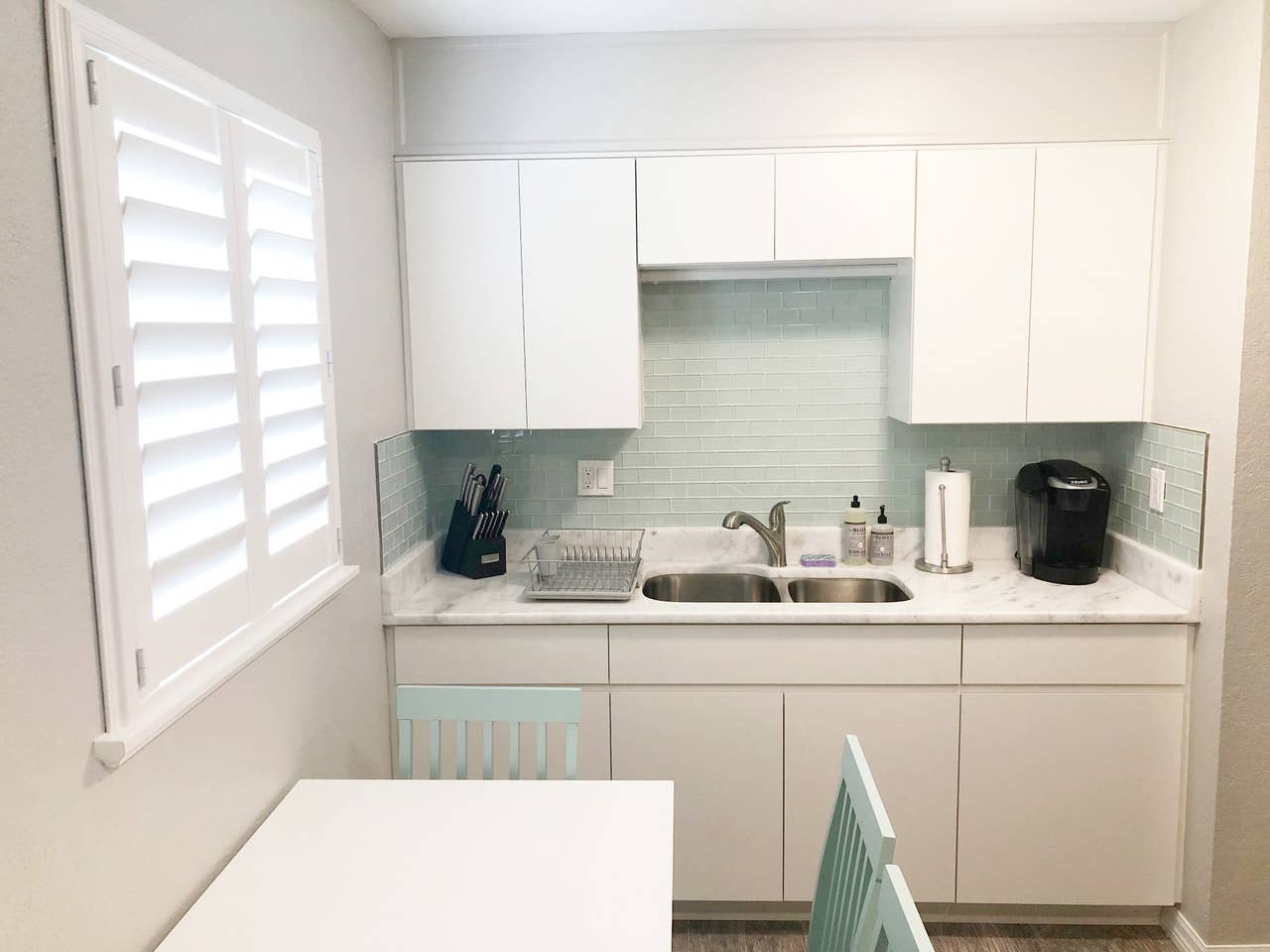 Newly Renovated - Modern Apartment - 1 of 4