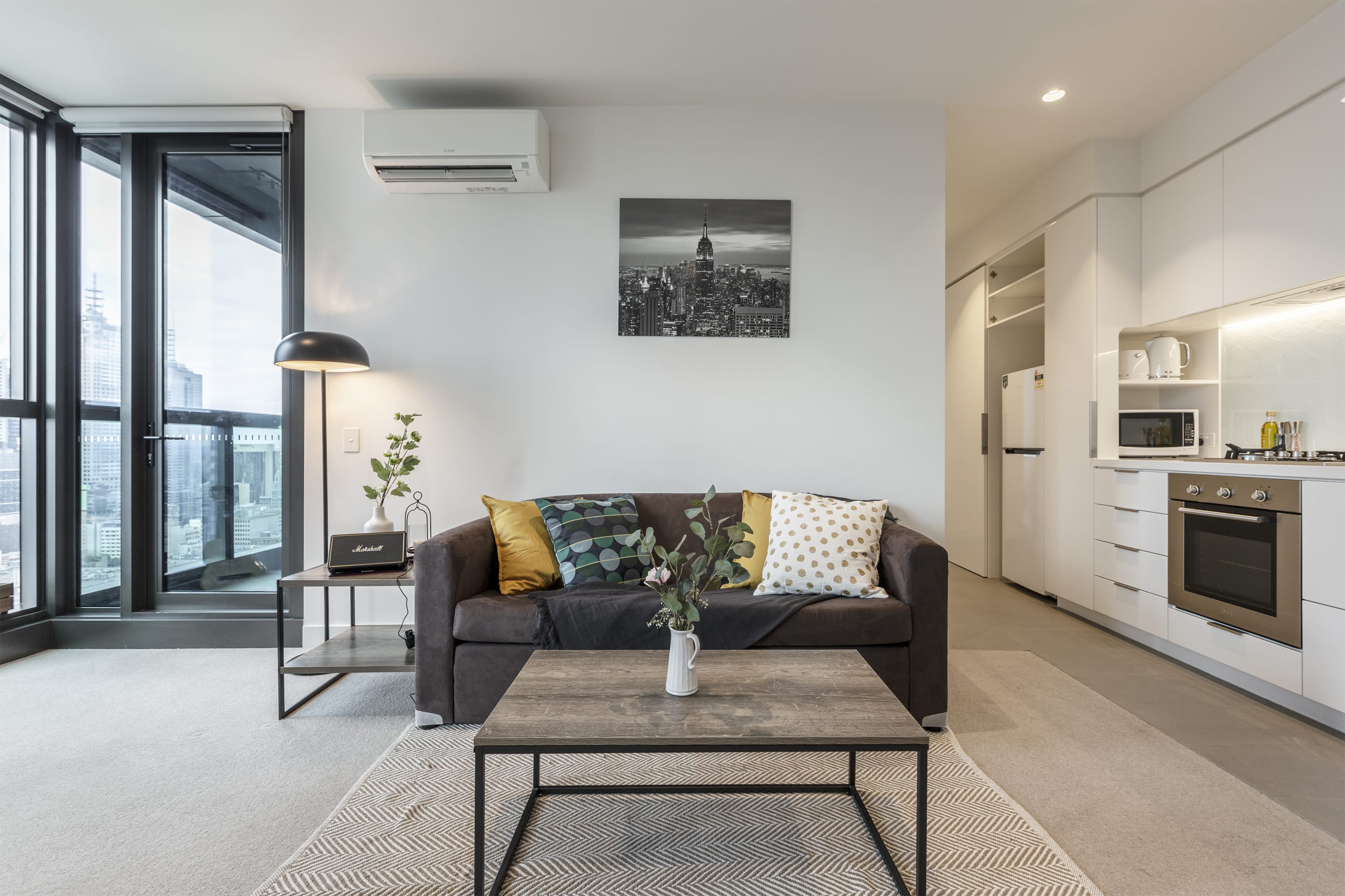 Central Melb CBD 2BR Apt FREE Parking, Netflix, Wine & city view in Free tram zone - Foto 1