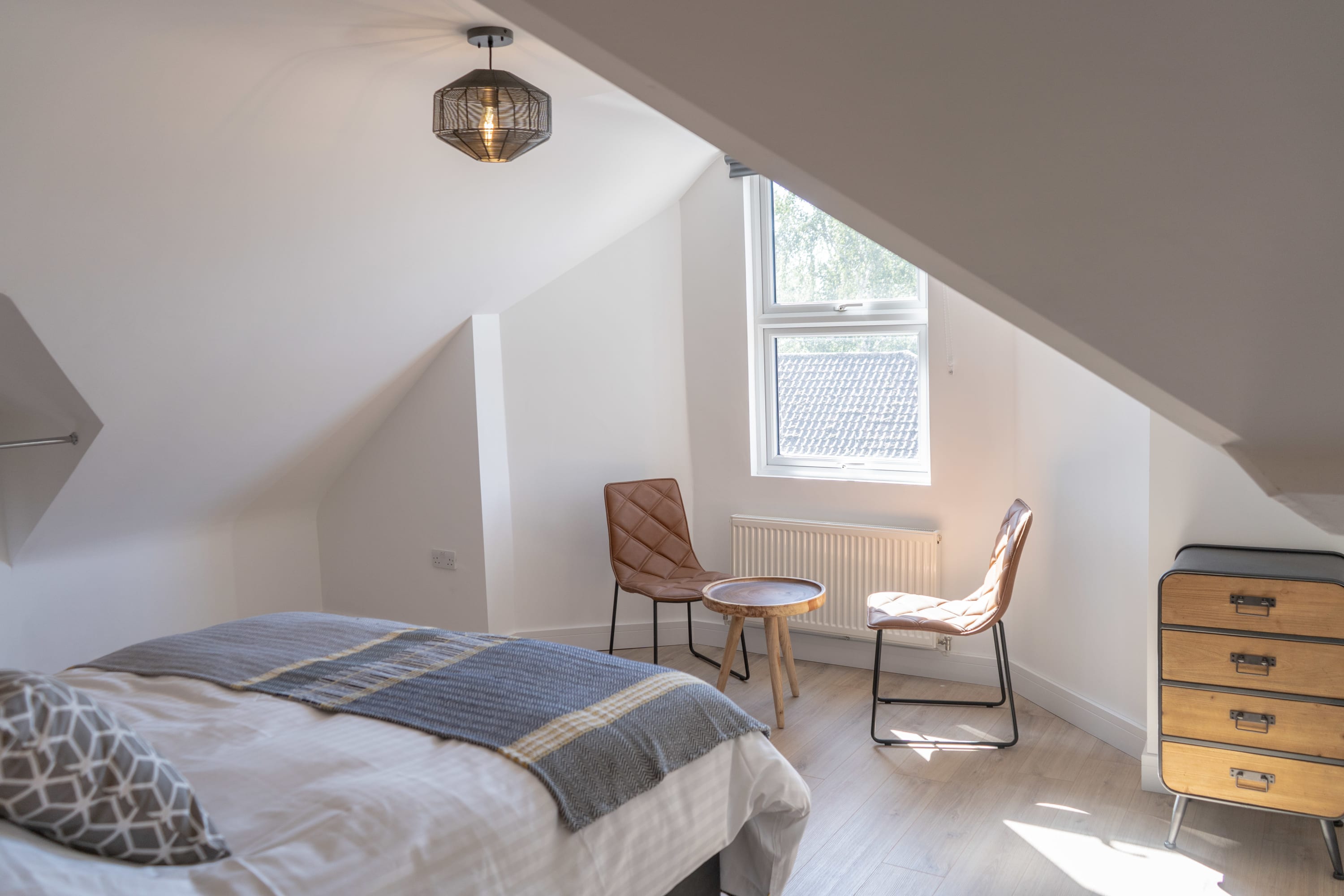 ** 4 Ashbrook Windmill - Luxury second floor 2 bedroom flat ** in Windmill Road 107 OX3 7BT - Property image 21 - VivreStays