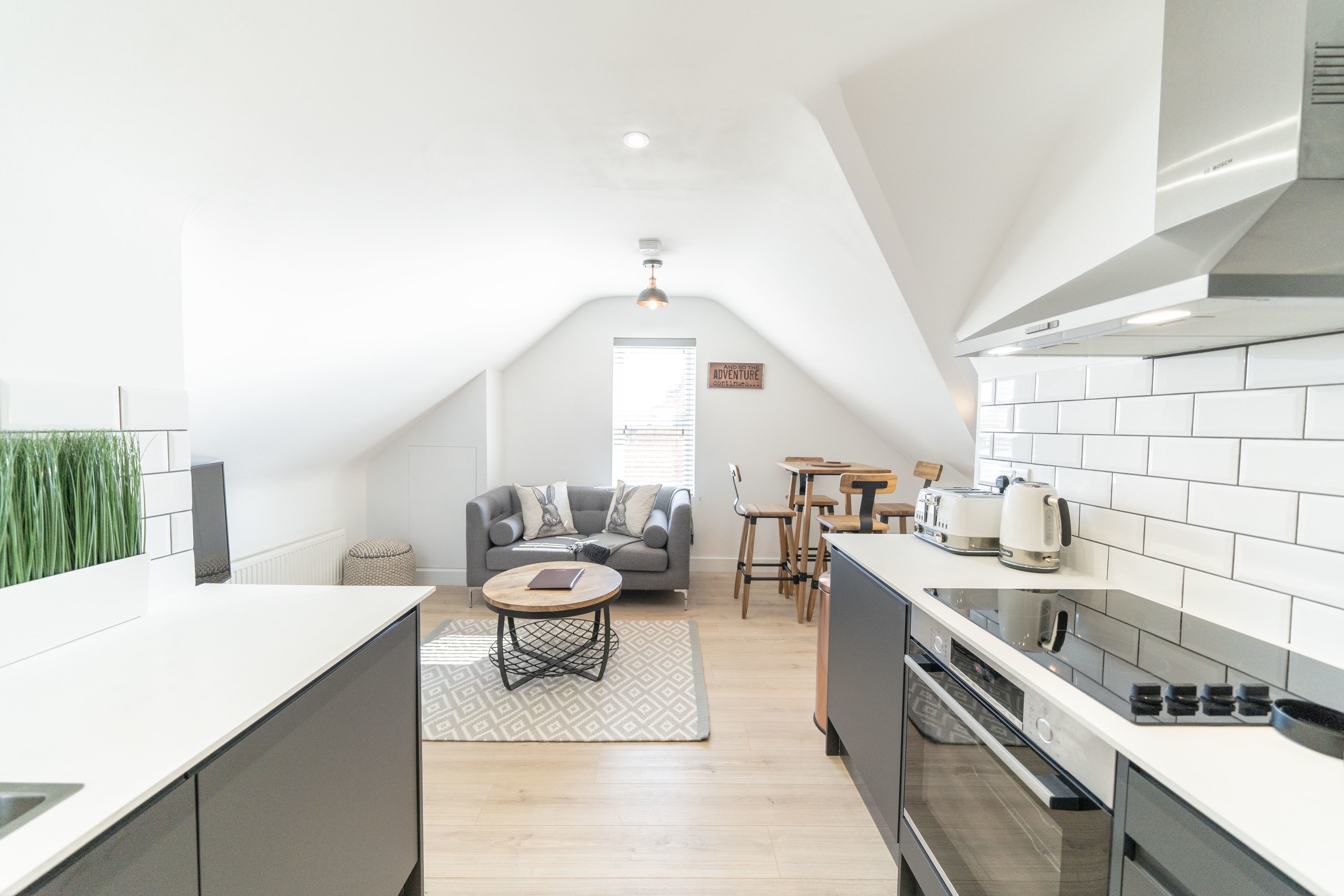 ** 4 Ashbrook Windmill - Luxury second floor 2 bedroom flat ** in Windmill Road 107 OX3 7BT - Property image 6 - VivreStays