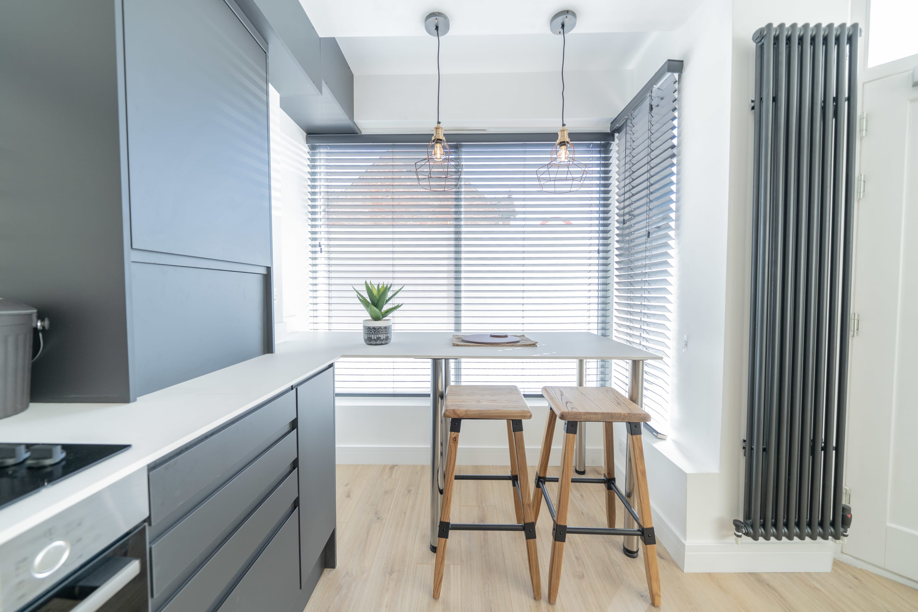** 1 Ashbrook Windmill - Luxury split level 1 bedroom flat ** in Windmill Road 107 OX3 7BT - Property image 3 - VivreStays