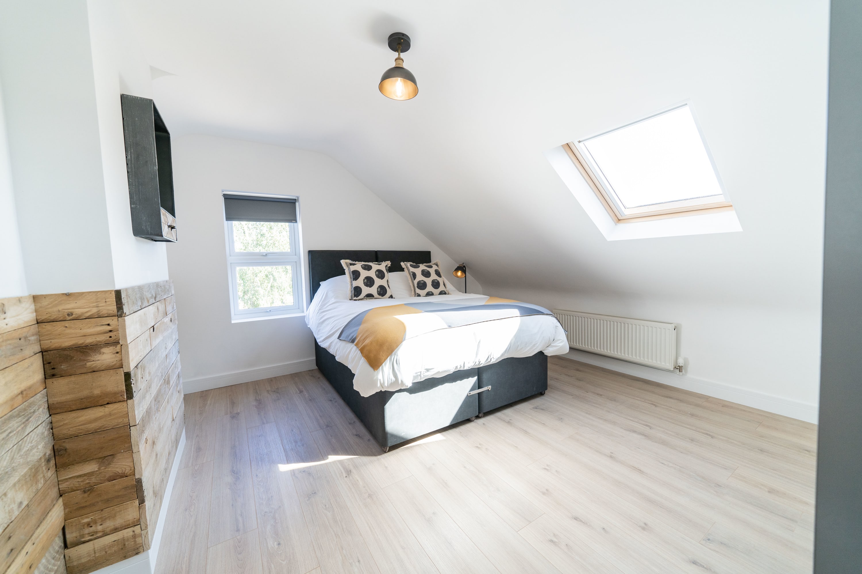 ** 4 Ashbrook Windmill - Luxury second floor 2 bedroom flat ** in Windmill Road 107 OX3 7BT - Property image 8 - VivreStays