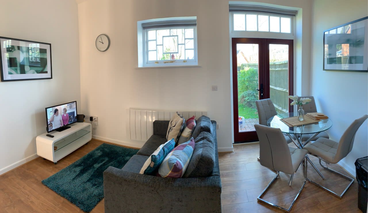 Ashbrook Lewis a two bedroom, two bathroom cottage, Harwell Campus in Limetrees 1 OX11 0HW - Property image 10 - VivreStays