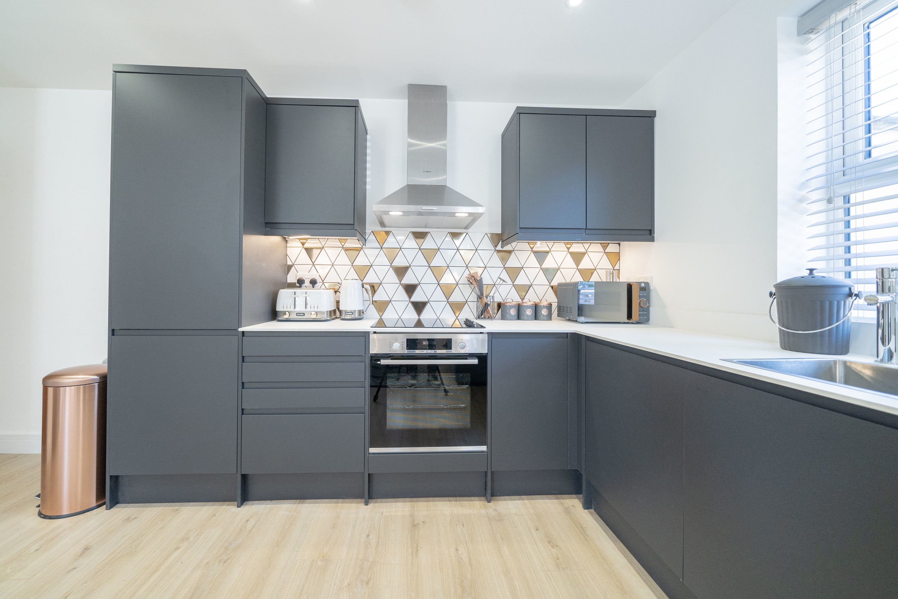 ** 2 Ashbrook Windmill - Luxury ground floor 1 bedroom flat **** in Windmill Road 107 OX3 7BT - Property image 6 - VivreStays
