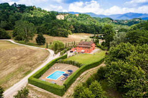 7 bedroom Tuscany villa