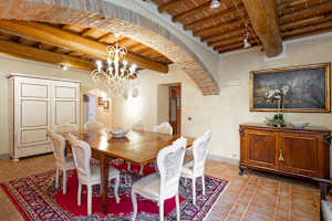 7 bedroom Tuscany villa