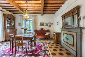 Arezzo villa rental