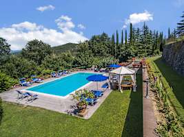 Arezzo villa rental