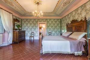 Arezzo villa rental