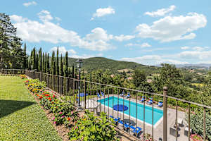 Arezzo villa rental